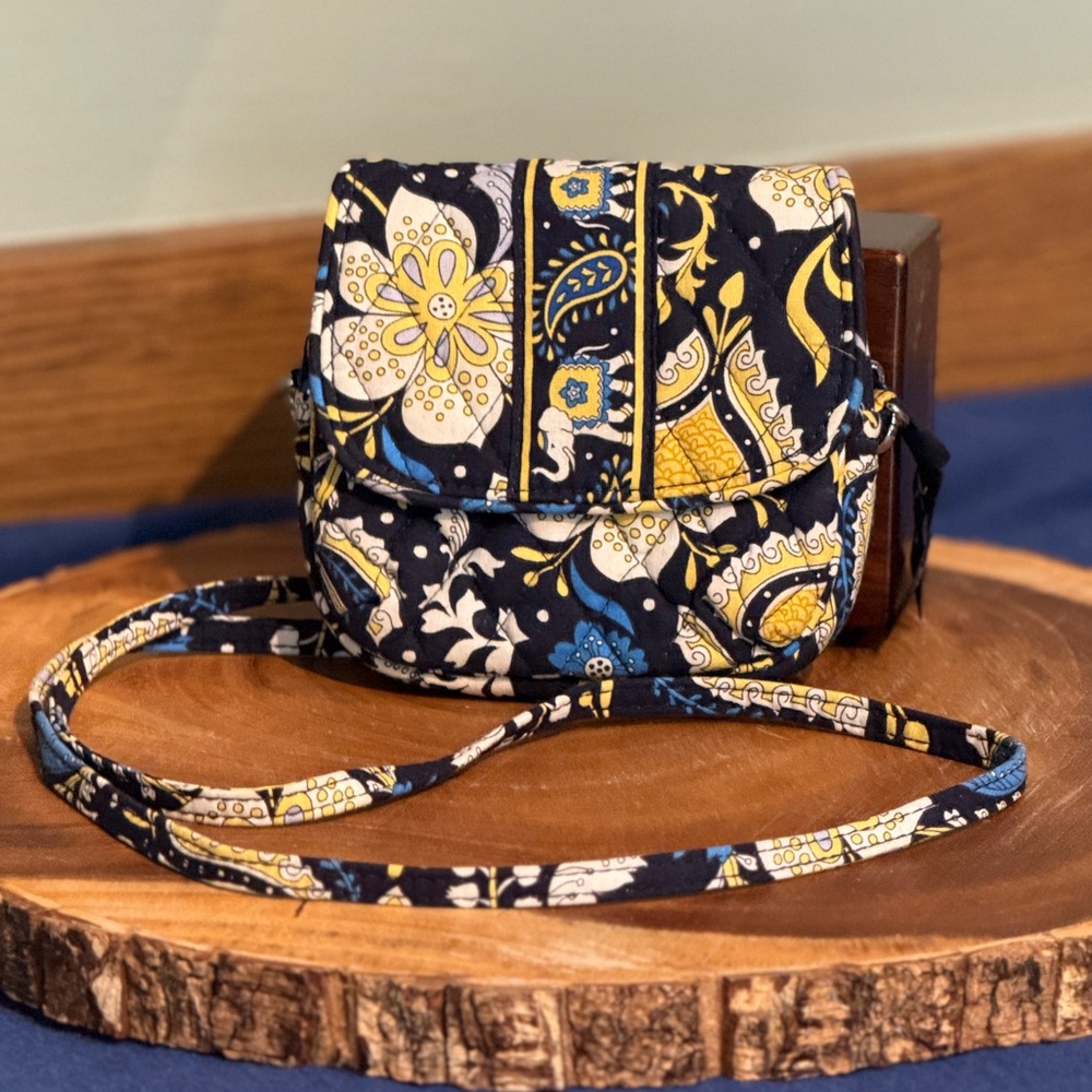 Vera Bradley Ellie Blue Pattern - Lizzie Mini Small Crossbody - Retired 2012 EUC